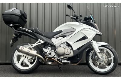 HONDA VFR 800 X